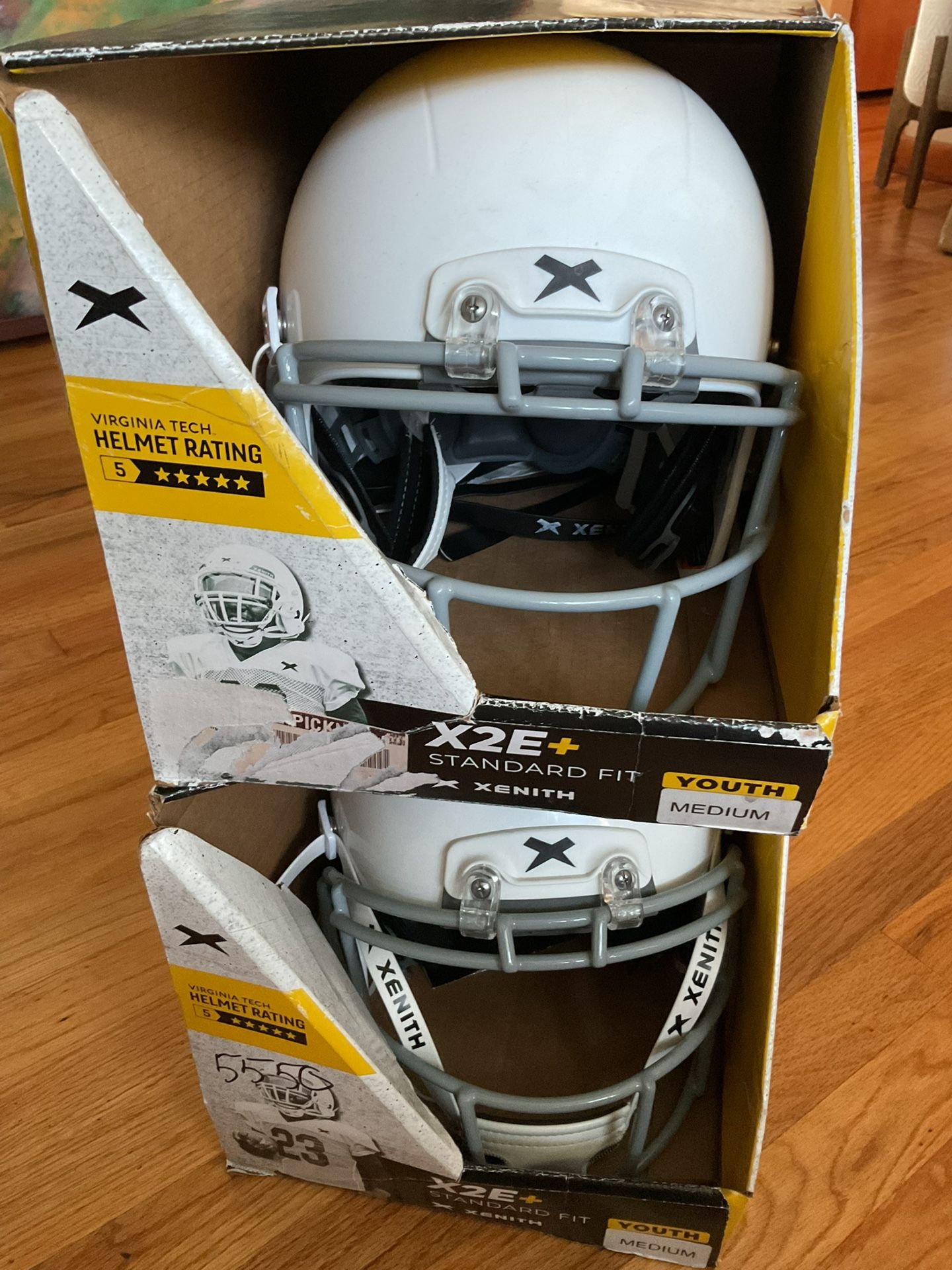 XENITH X2E+ YOUTH SIZE MEDIUM FOOTBALL HELMET