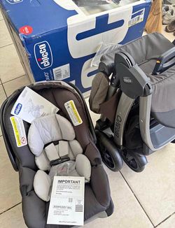 Chicco Bravo Carseat & Stroller Combo