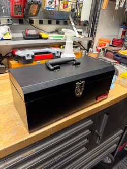 16” metal toolbox