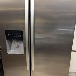 Refrigerator / freezer Unit 