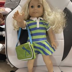 American Girl Lanie Hollánd 18” Doll With Laptop Computer And Bag 