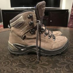 Lowa Renegade GTX Mid Hiking Boot