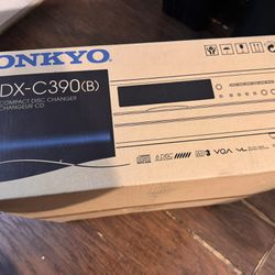 Onkyo DX-C390 