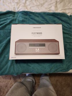 Crosley Flewrwood Bluetooth Clock Radio