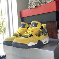 Lightning 4’s Size 7