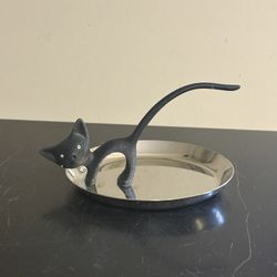 Adorable Cat Ring Holder 