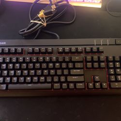 Corsair STRAFE Mechanical Keyboard Cherry MX Red