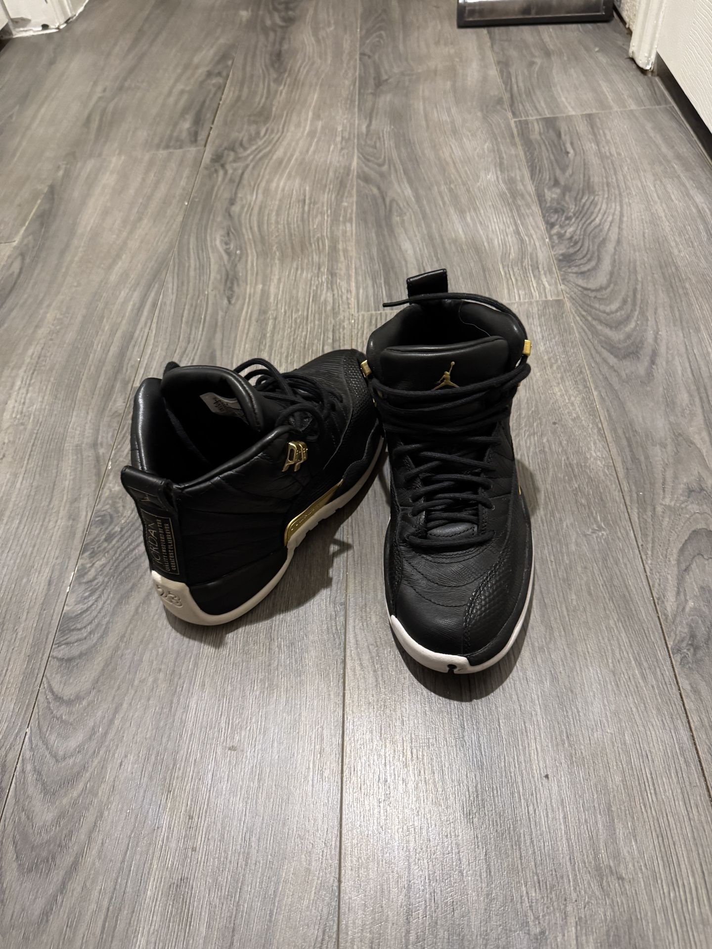 Jordan WM black And Gold
