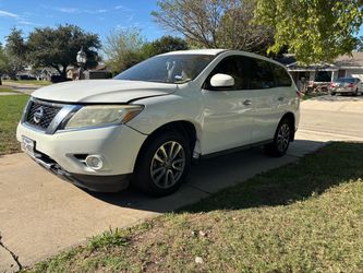 2013 Nissan Pathfinder Selling For parts