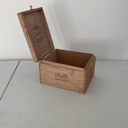 7x5.5x4 Wooden Box Ready To Be Decorated. Odor Free Cigar Box Wooden For Organization Storage Or Decor. Quinceanera Box, Wedding Box Plain 