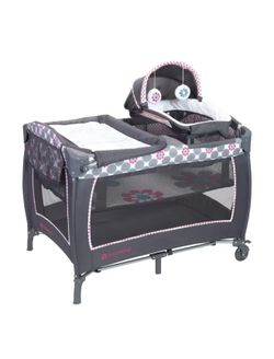 Baby Trend Lil Snooze Deluxe II Nursery Center - Daisy Dots