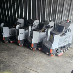 Tomcat floor scrubbers (need work)