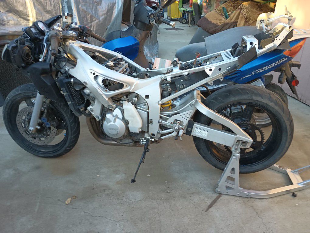 2001 Yamaha R6 For Parts