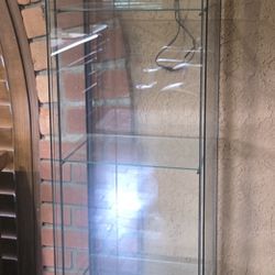 Beautiful Lit Glass Display Case Cabinet Excellent, Like-New Condition