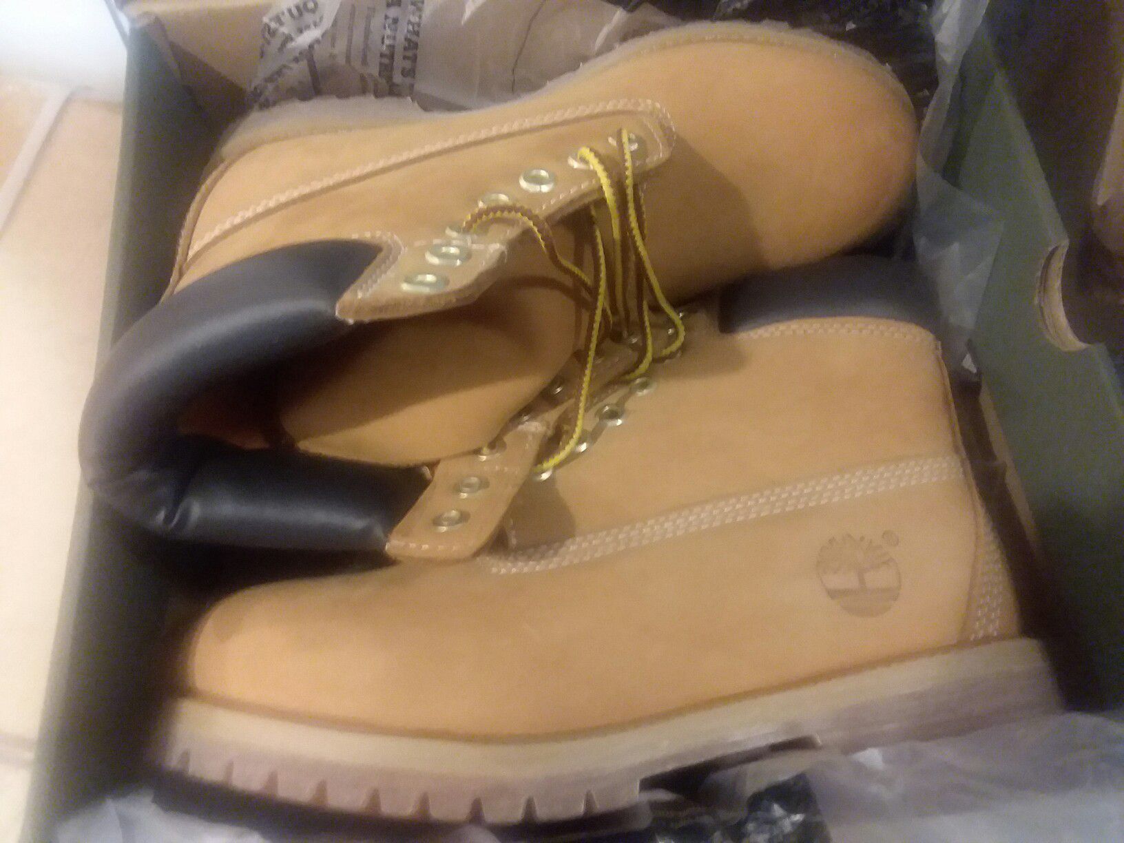 NEW Mens Timberland wheat boots size 7