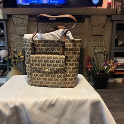 MICHAEl KORS jet set