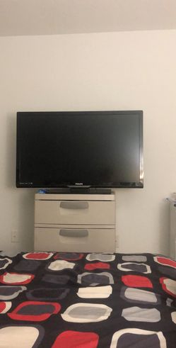Phillips Flat Screen! Great Condition