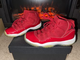 Air Jordan 11 Retro BG Win Like 96 Grade School Size 5.5Y PRE OWNED for Sale in Schaumburg IL OfferUp