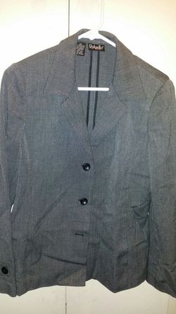 Size 8 P (women)