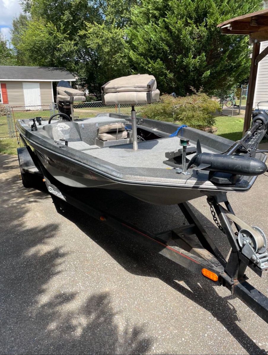 1985 Aries BASS Boat