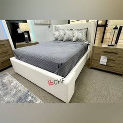 Boucle fabric queen size bed frame  // Mattress sold separately 