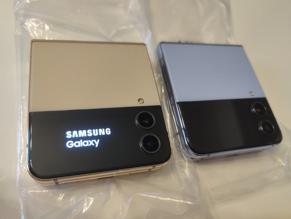 Flawless Att/cricket Samsung Galaxy Z FLIP 4 5g 256gb