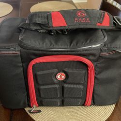 6 PACK MEAL PREP TOTE - BLACK/RED $40 OBO 