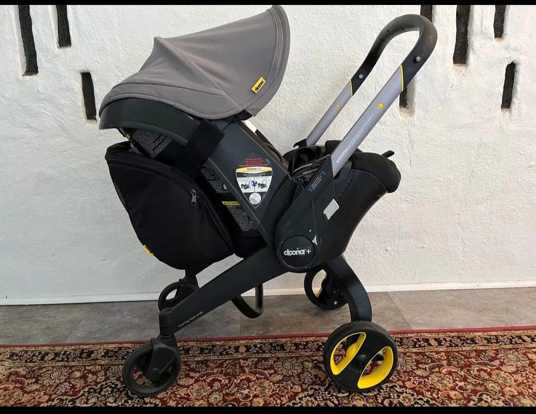 Doona Stroller and the Accessories