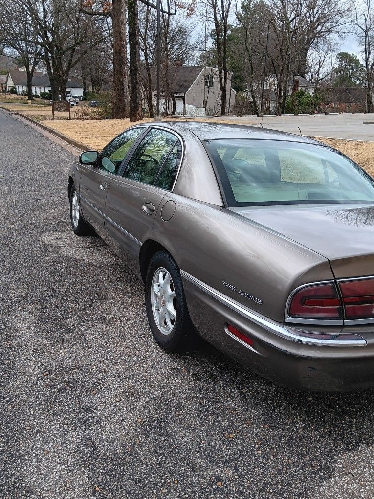 2000 Buick Park Avenue