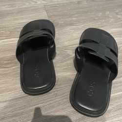 Like New COS Men US10 Leather Slippers 