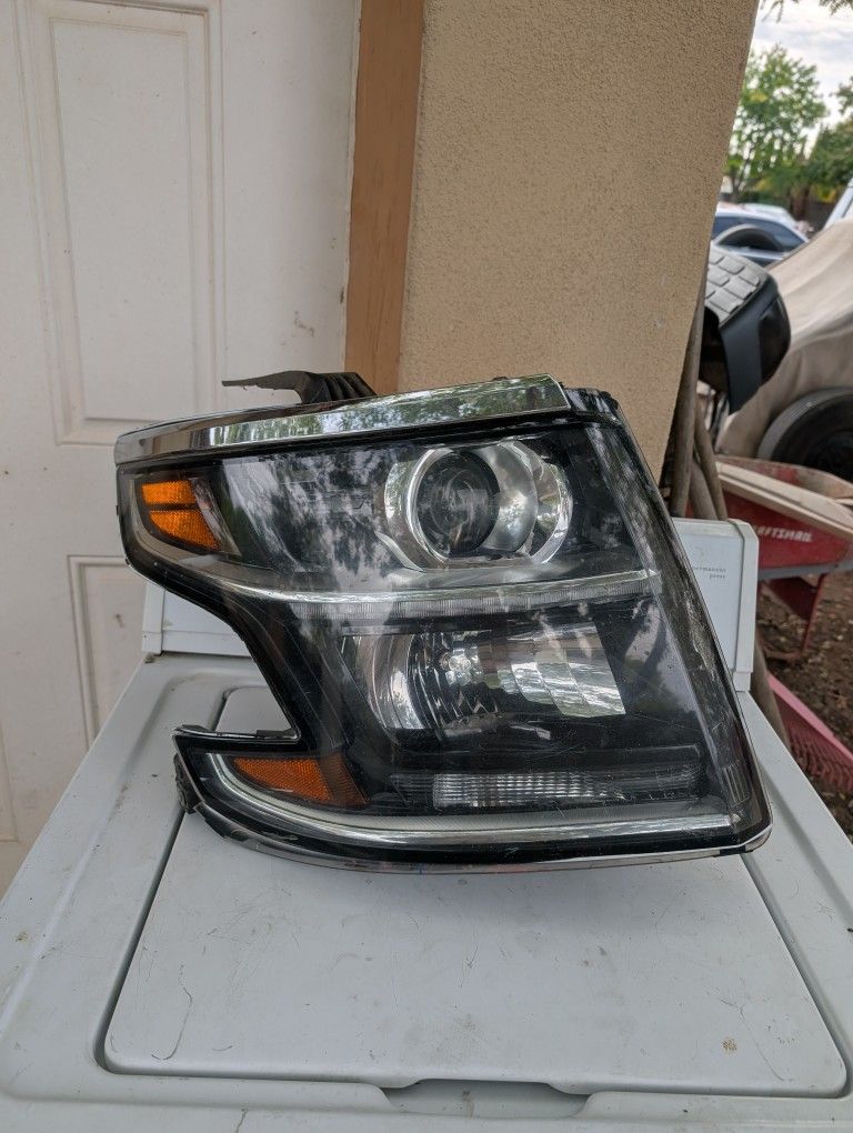 15 16 17 18 19 20 Chevrolet Tahoe Suburban XENON Headlight Head Lamp OEM