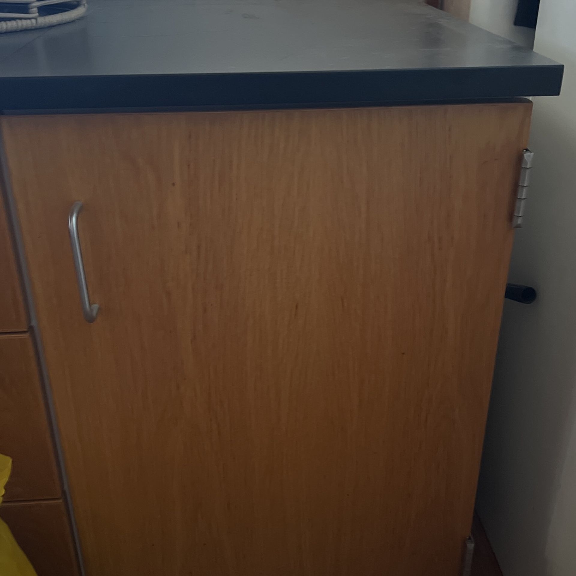 2 Shelf Cabinet 