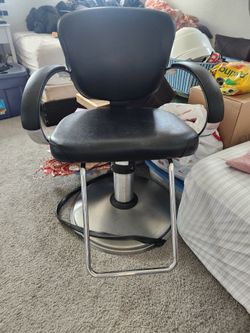 Salon hydraulic chair