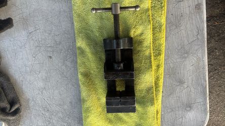 Vise grip for force measurement