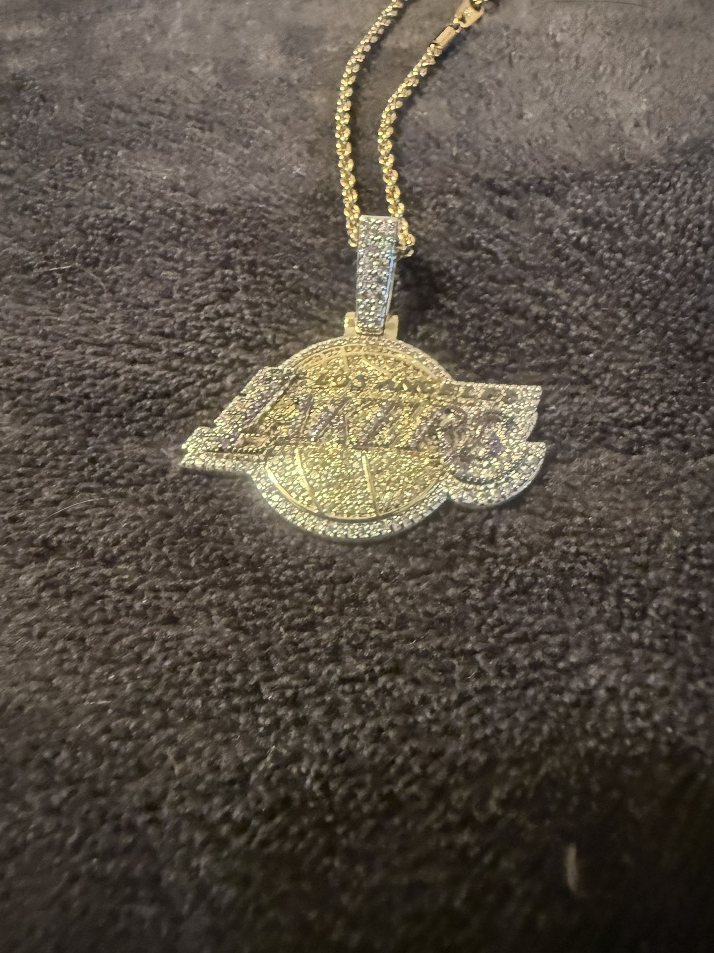 Gld Lakers Chain