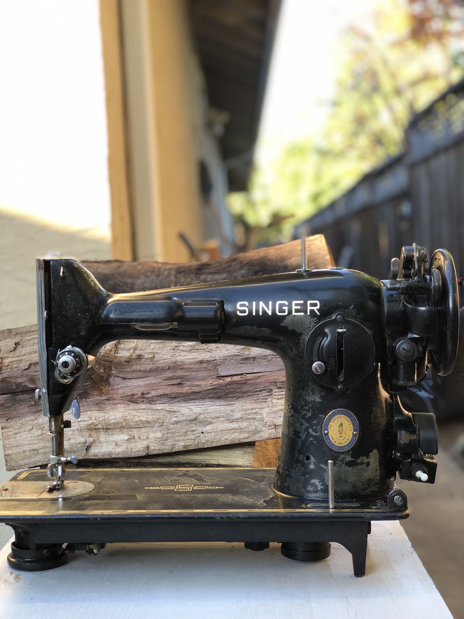 Singer Vintage Sewing Machine
