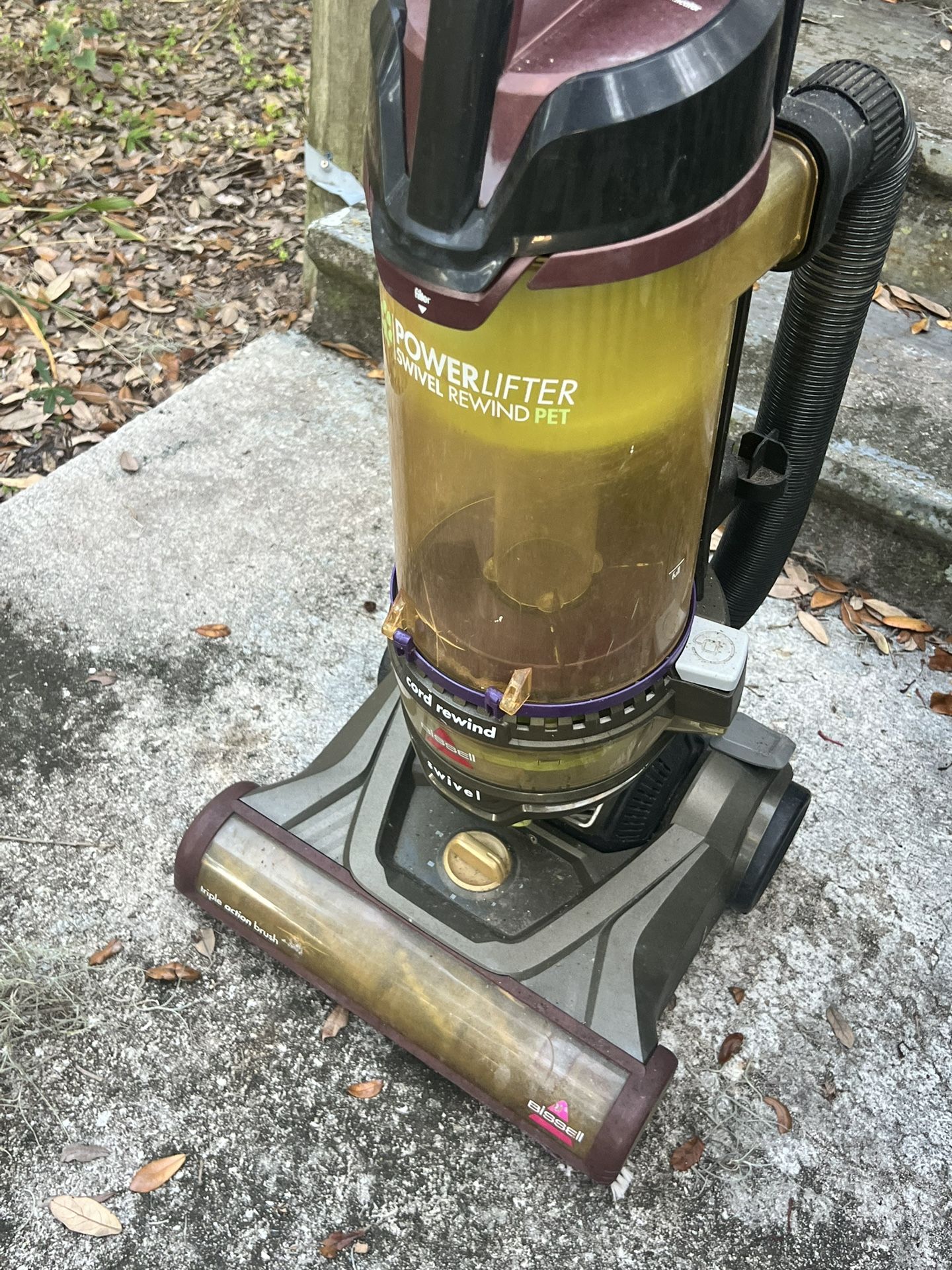 Bissel Bagless Vaccum 