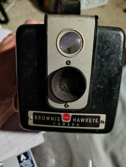 Vintage 1950s Kodak brownie hawkeye camera