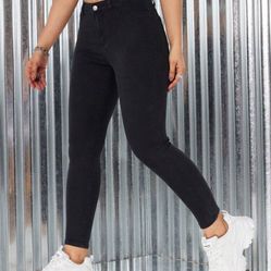 BRAND NEW DENIM JEANS