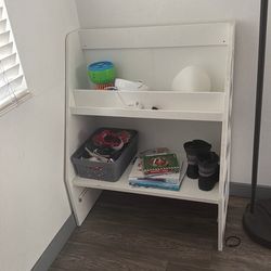Free IKEA Bookshelf