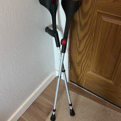 Adjustable Forearm Crutches 
