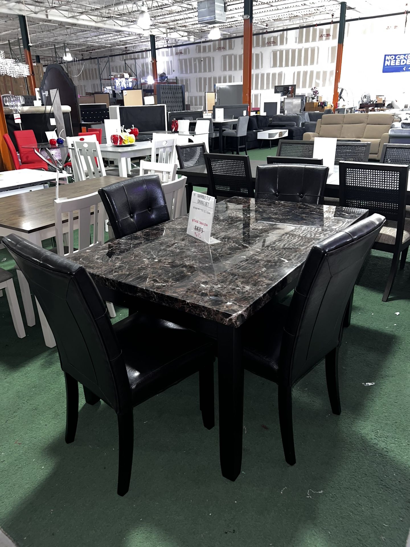 Brand New Dining Table With 4 Chairs