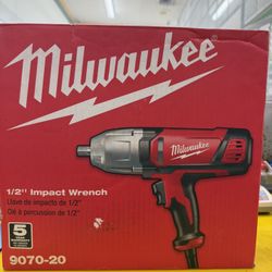 Milwaukee Impact Wrench 