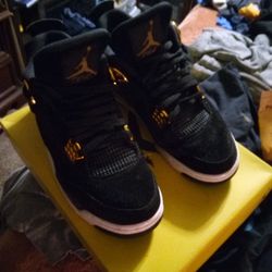 Jordan Retro 4 Royaltys Size 11