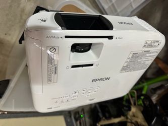 Epson Projector Home Cinema 1060