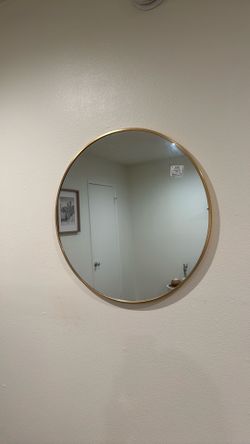 Wall mirror