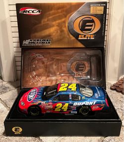 Jeff Gordon #24 DuPont 2003 Monte Carlo Elite