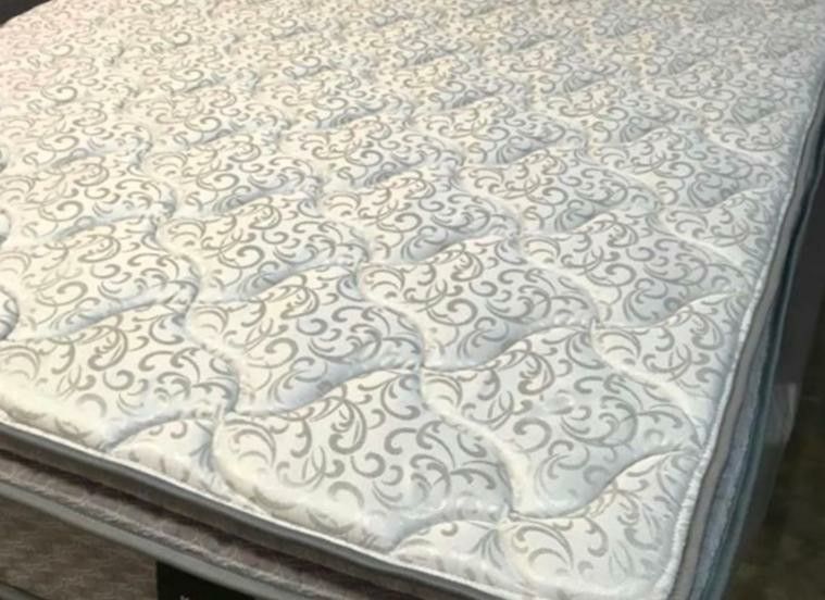 King Mattress, Take it with $40 down! Awesome Deal!