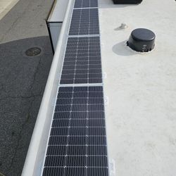 SOLAR PANEL RV MOTORHOME SYSTEM (INSTALLED)