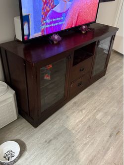 Tv stand